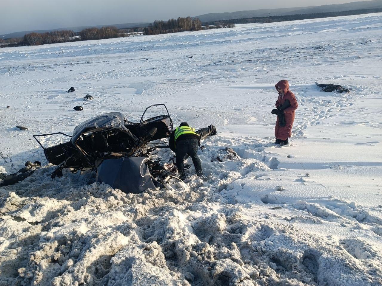 Вылетел на встречку под грузовик: в Боготольском округе осудили водителя, по вине которого погибли четверо пассажиров