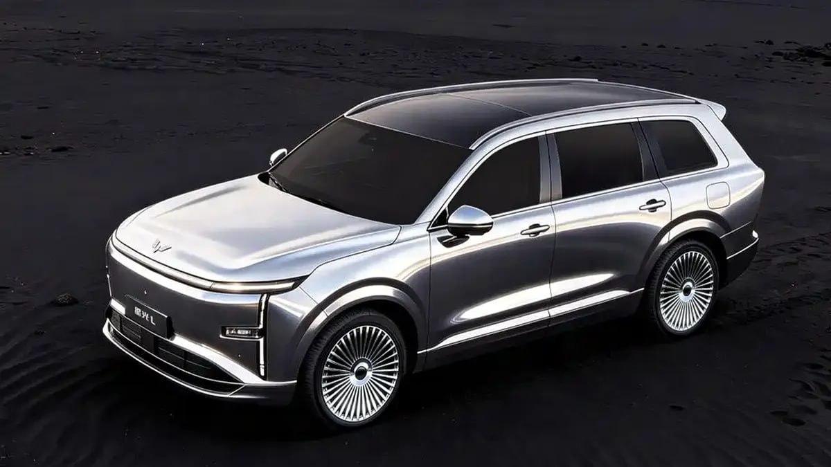 Китайцы готовят ЗЕРКАЛЬНЫЙ кроссовер всего за ₽1,4 миллиона — Wuling Starlight L получит полностью серебристый кузов с хромированными дисками.