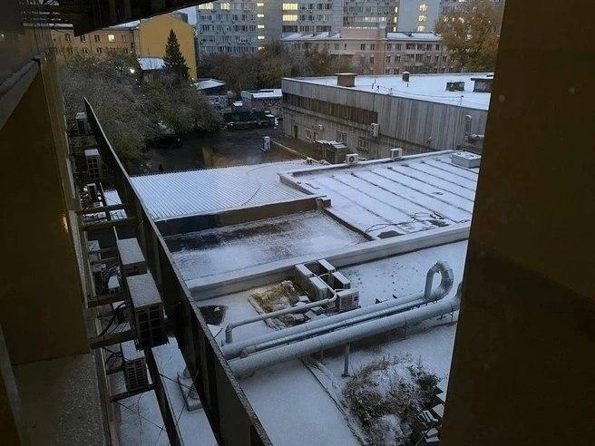 Сегодня утром в Новосибирске и области выпал первый снег 🌇 Источник: ЧП...