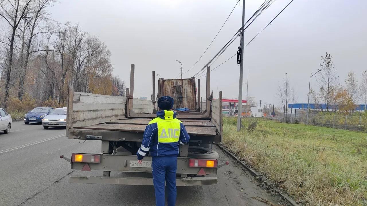 Фура столкнулась с пассажирским автобусом
