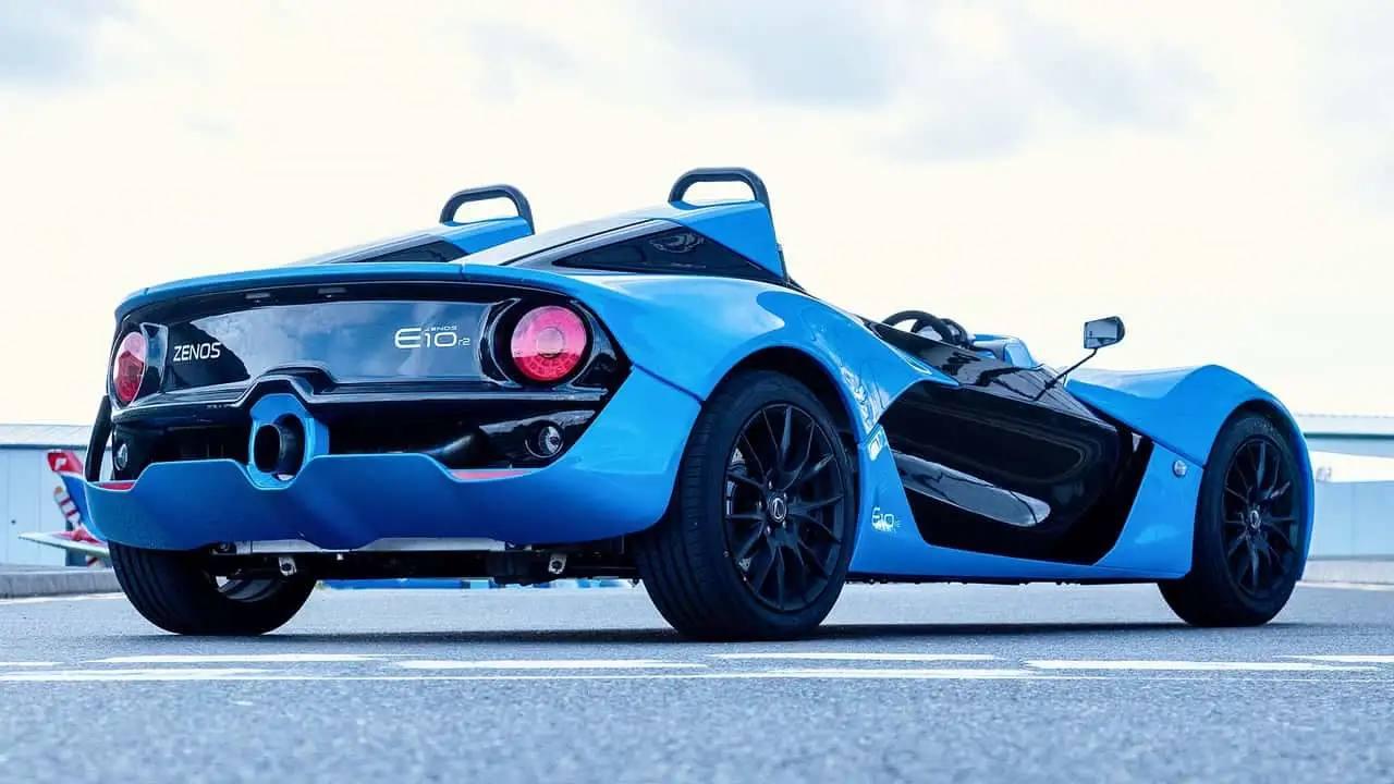 Британцы воскресили спорткар Zenos E10 — модель возвращается на рынок с мощностью до 380 л.с., механической коробкой передач и разгоном до сотни за 3,2 секунды.