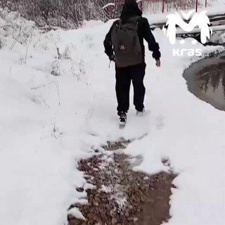 В 50 километрах от Красноярска настоящая полноценная зима. Дачники с...