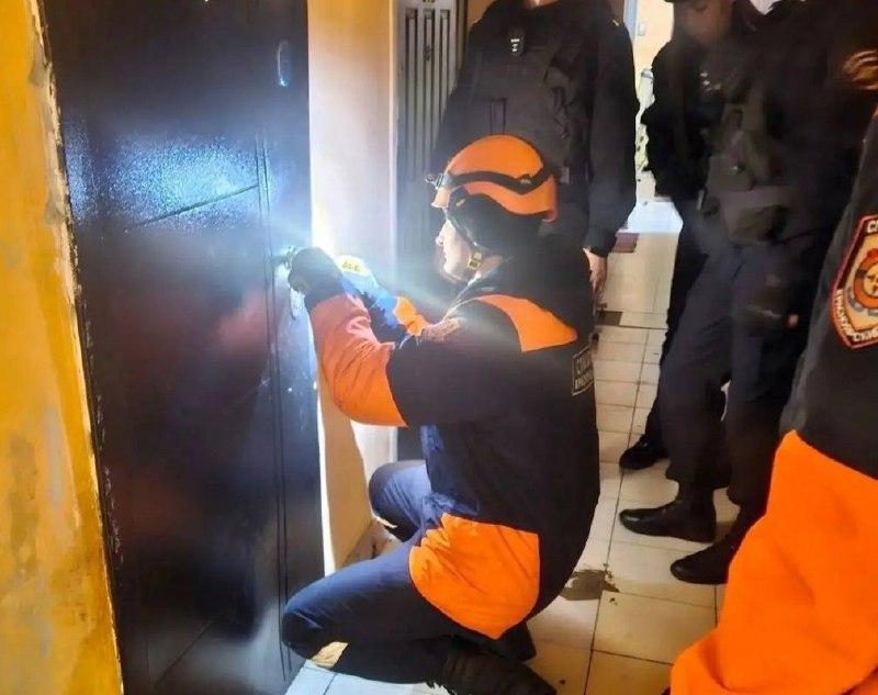 Красноярска драма: на Джамбульской муж не мог попасть домой, пока из окна не...