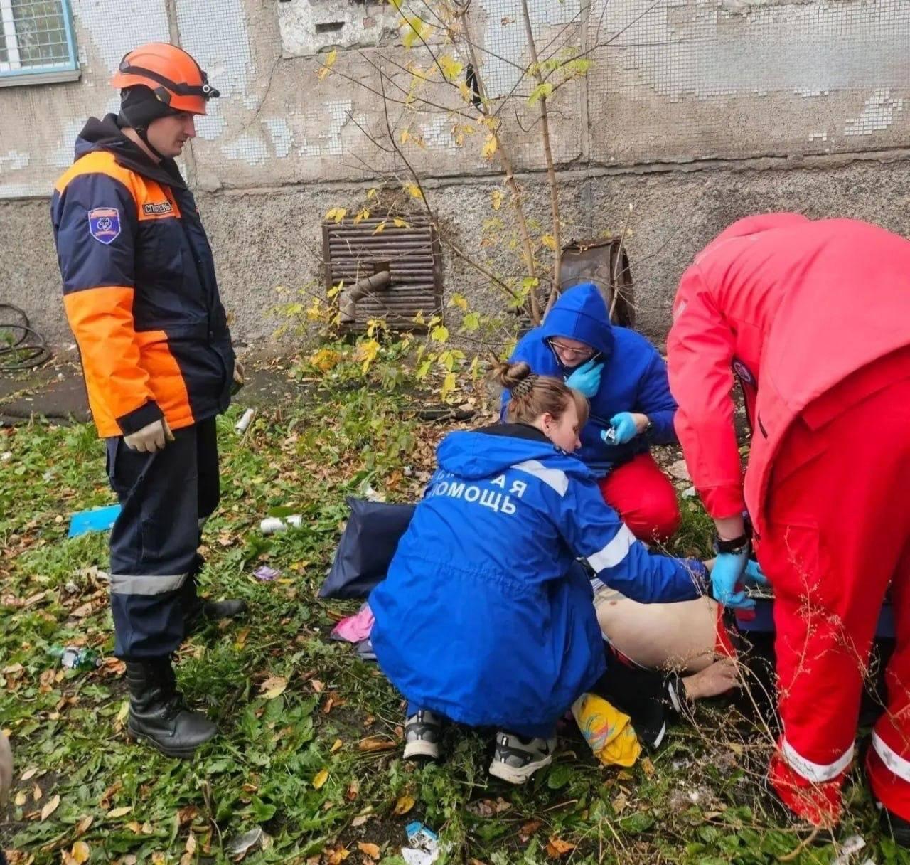 Красноярска драма: на Джамбульской муж не мог попасть домой, пока из окна не...