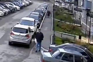 В Перми парень выстрелил в автомобиль, едва не попав в прохожего