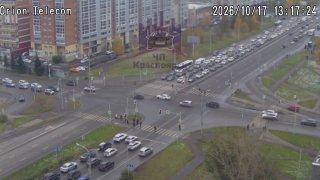9 Мая - Водопьянова. На регулируемом пешеходном переходе сбили пешехода 🌇...