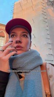 В Царицыно москвичи устроили фотосессии среди золотой осени — спокойных мест...