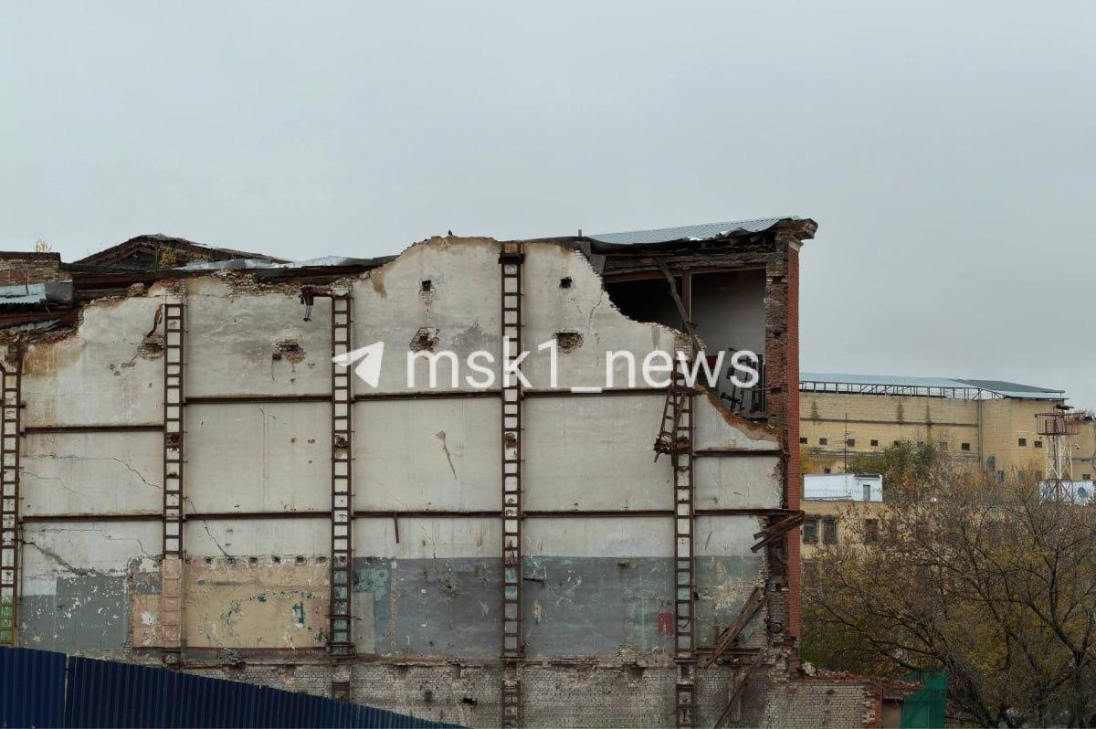 Электрозавод продолжают активно сносить. 10-го корпуса во 2-ом...