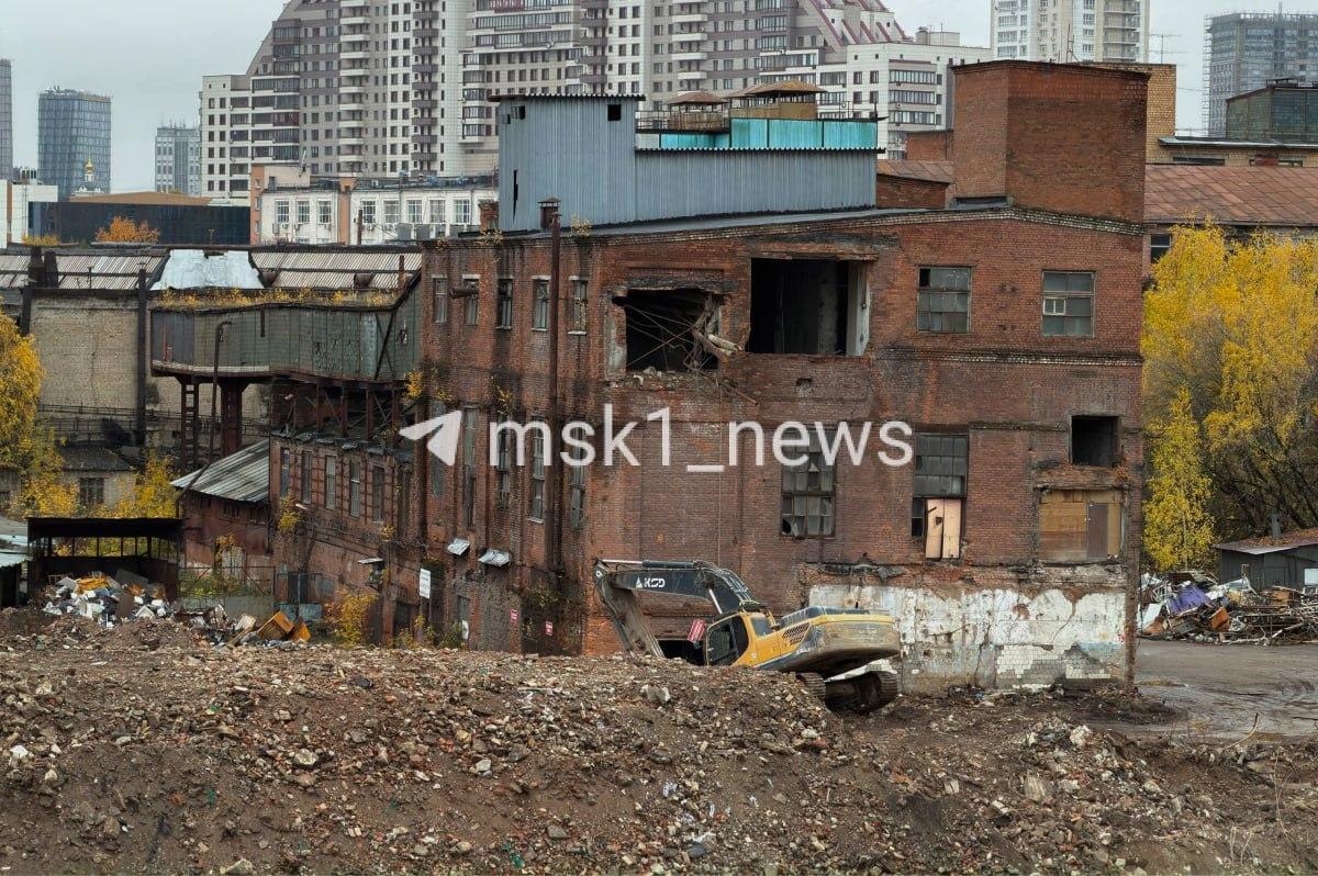 Электрозавод продолжают активно сносить. 10-го корпуса во 2-ом...