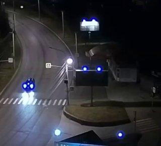 В Челябинской области неадекват избил незнакомца до потери сознания и положил его под машину