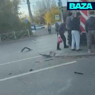Легковушка влетела в толпу пешеходов и детскую коляску в Ульяновске — четыре...