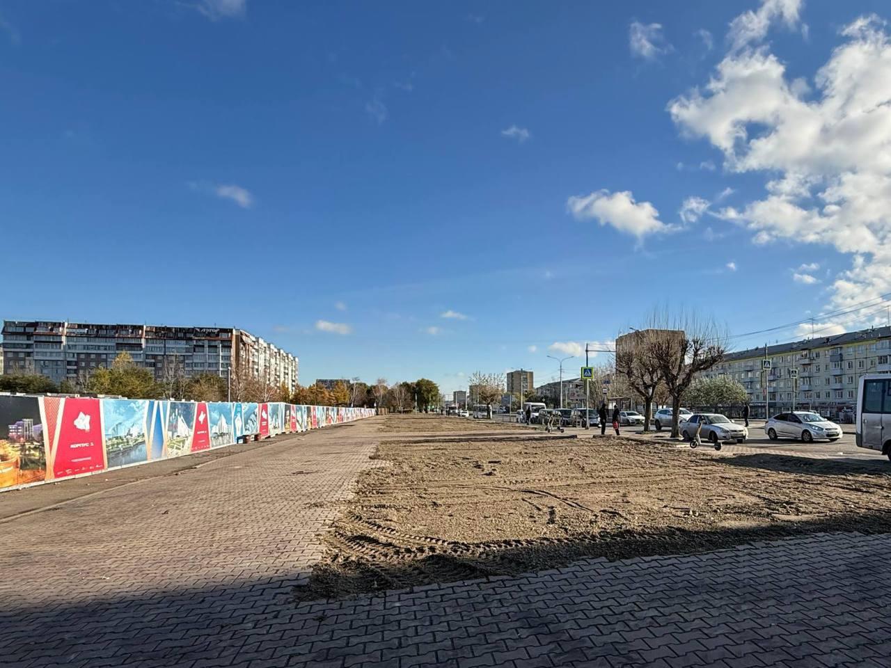 На Предмостной площади наконец снесли старые постройки перед расширением...