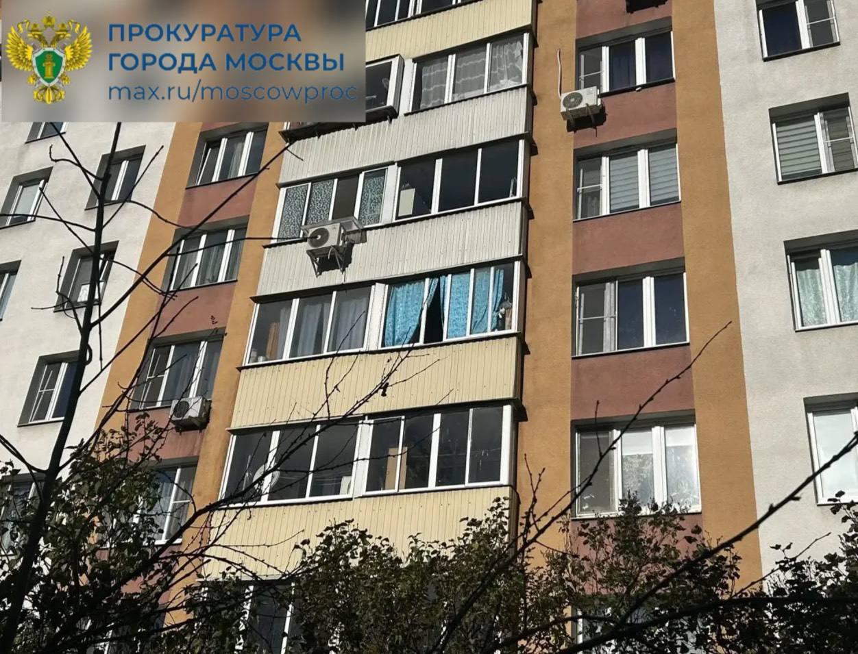 В Некрасовке могут наградить врача-педиатра и прохожего, спасших мальчика, выпавшего из окна четвёртого этажа.