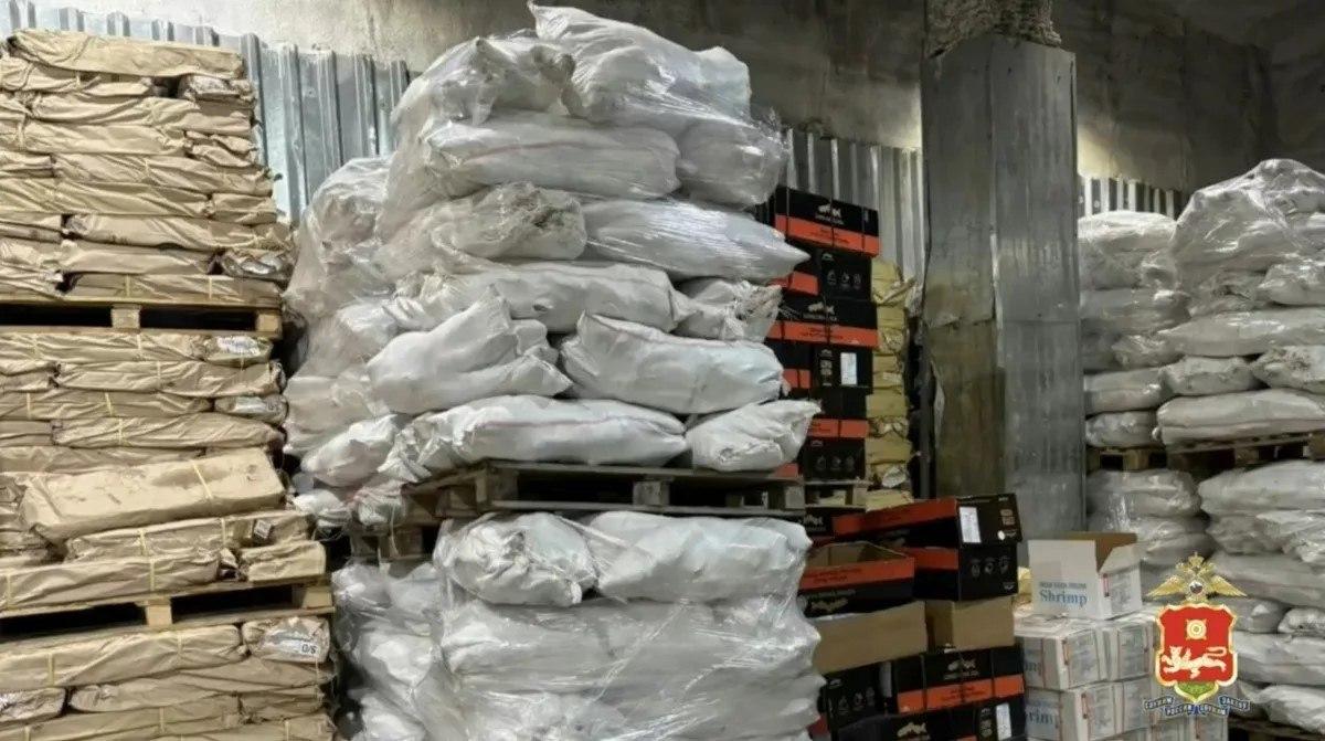 Бизнесмена в Хакасии будут судить за оборот 28 тонн нелегальной рыбы на 20 млн рублей