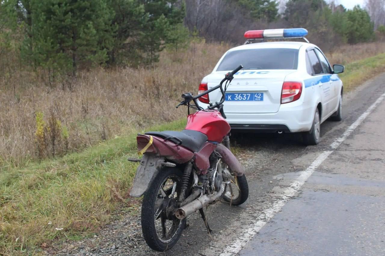 В Кузбассе 17-летний мотоциклист пытался скрыться от ДПС