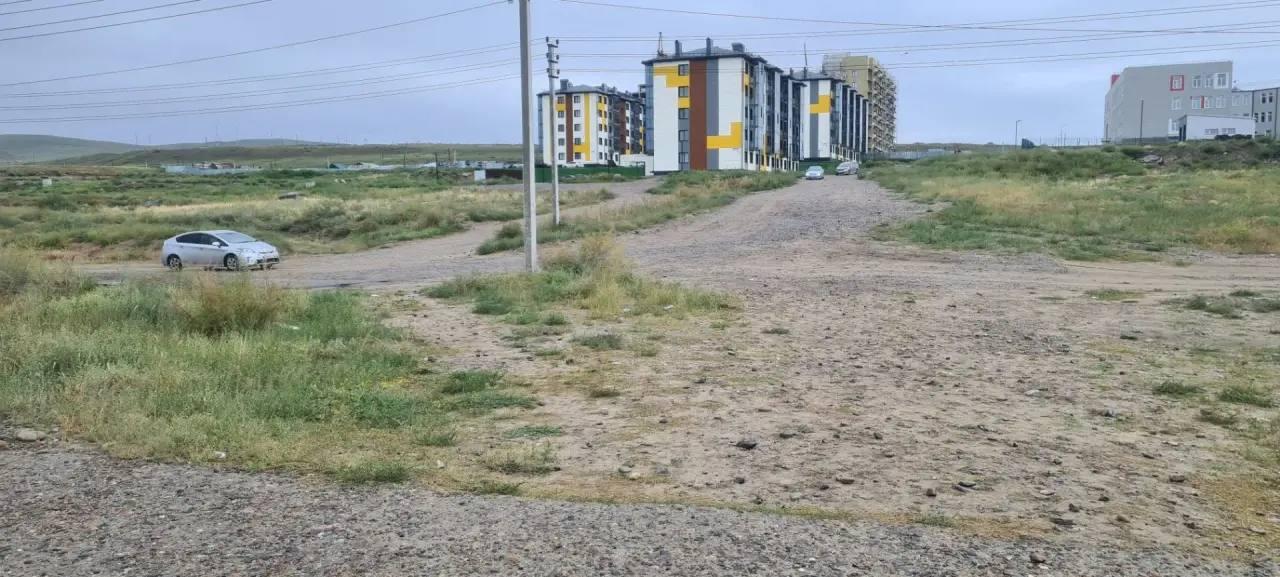 Жители новых ЖК возле школы №21 жалуются на отсутствие асфальта и дорог в микрорайоне