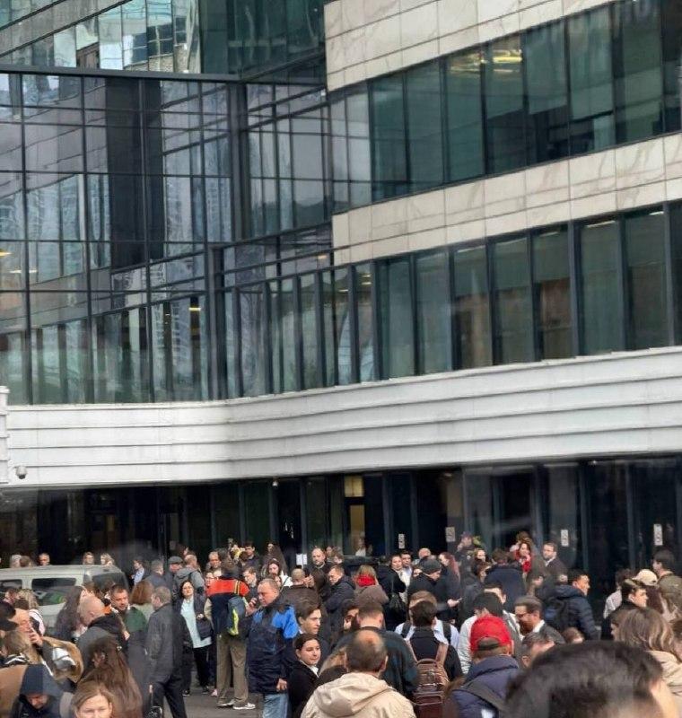 В «Москва-Сити» экстренно эвакуировали башню «IQ-квартал» — СМИ.