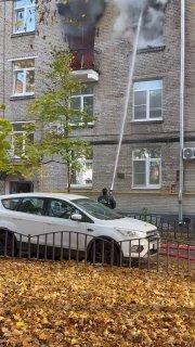 В Хамовниках при ликвидации пожара спасли 17-летнего молодого человека Его...