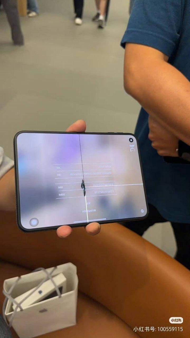 Экран нового iPhone Duo трескается уже в магазине, сообщили первые покупатели...