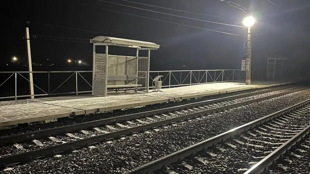В Новосибирской области грузовой поезд сбил мужчину На станции Инская...