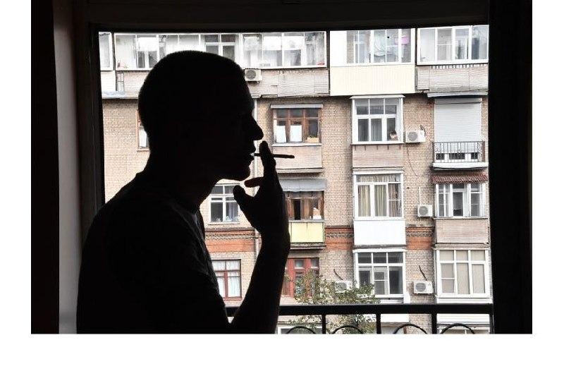 Россияне стали всё чаще требовать компенсации за табачный дым от соседей - и суды встают на сторону истцов