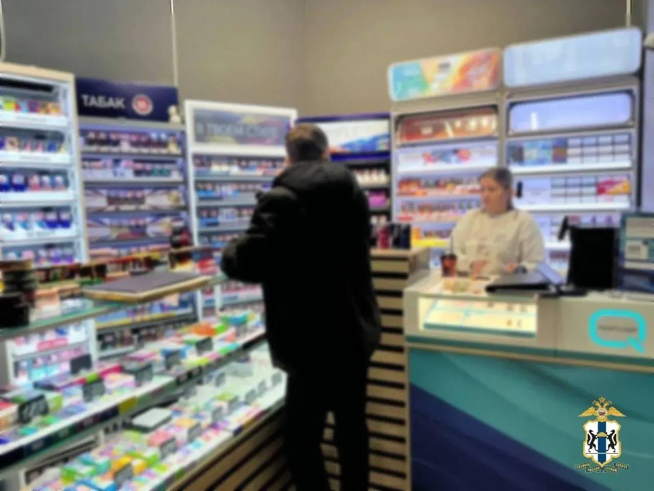В Новосибирске полицейские пресекли реализацию контрафактной табачной продукции