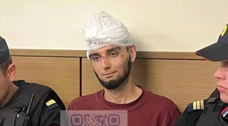 Напавшего на полицейских с ножом и коктейлями Молотова приговорили к пожизненному