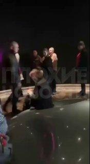 Краснодарец ворвался в женский туалет парка Галицкого и напал на посетительницу после ссоры с его женой