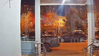 В Подмосковье был замечен БДСМ-Бэтмен — герой в чёрном костюме и дыркой на...