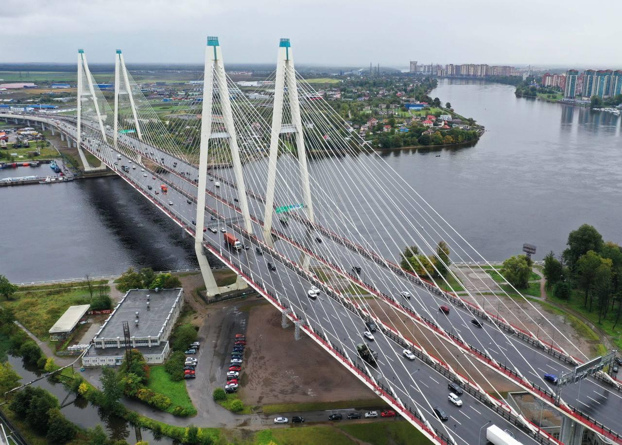 На Вантовом мосту досрочно сняли ограничения движения — ремонт деформационного шва завершили на три дня раньше