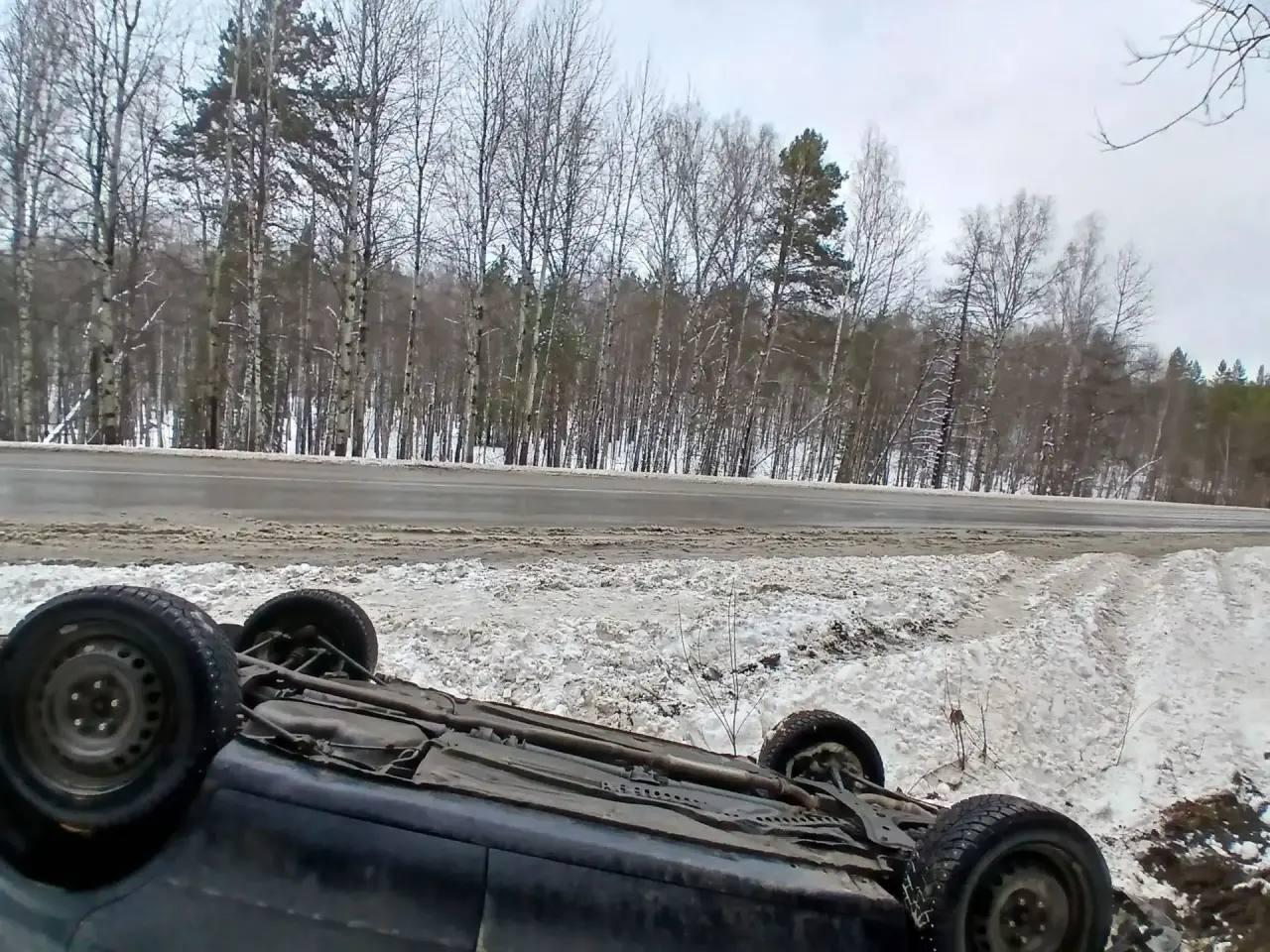 В Ачинском муниципальном округе произошло ДТП, в котором пострадали 2...