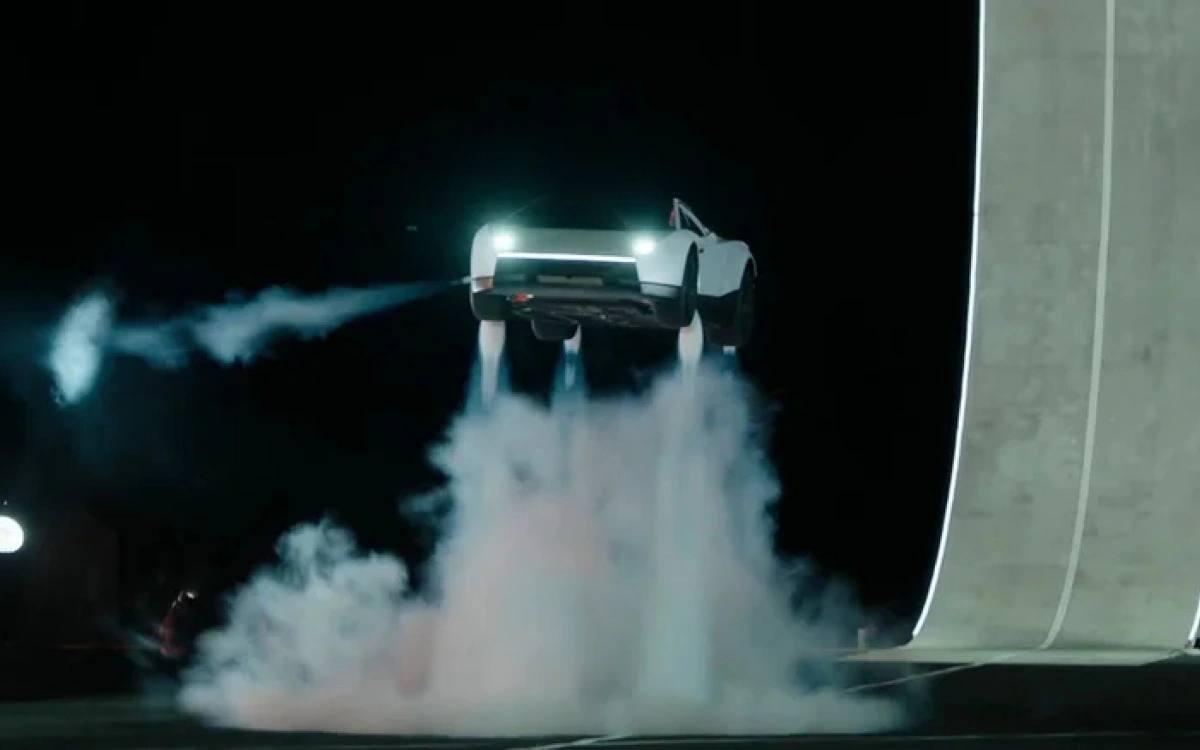 За очередь на летающую Tesla платят ₽20 млн