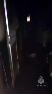 Ночью в поселке Елизаветино Гатчинского округа загорелась квартира. Пожарные...