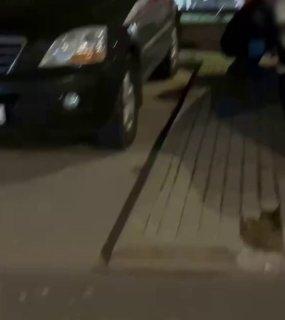 Пьяный автохам спустил шины девушке из-за парковочного места, а когда прибыли...