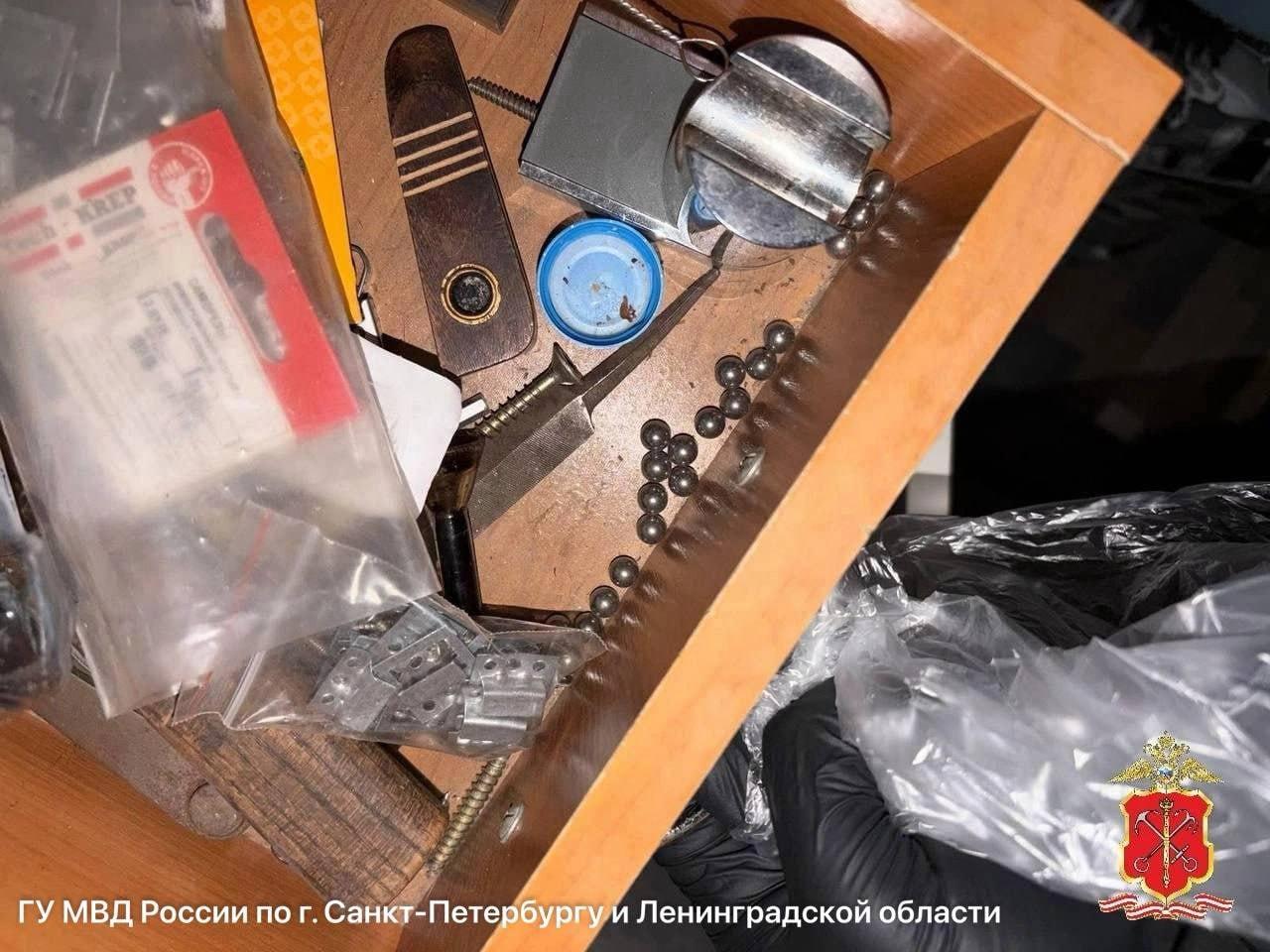 Петербуржец палил из окна многоэтажки во Фрунзенском районе.