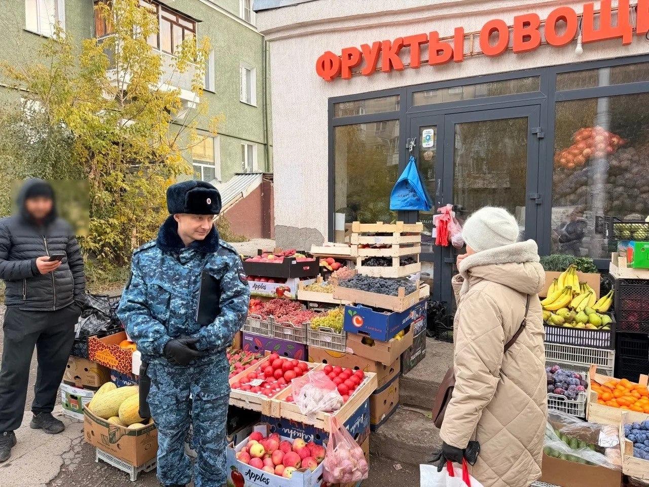 В Новосибирске приостановили работу фруктово-овощного киоска В Дзержинском...