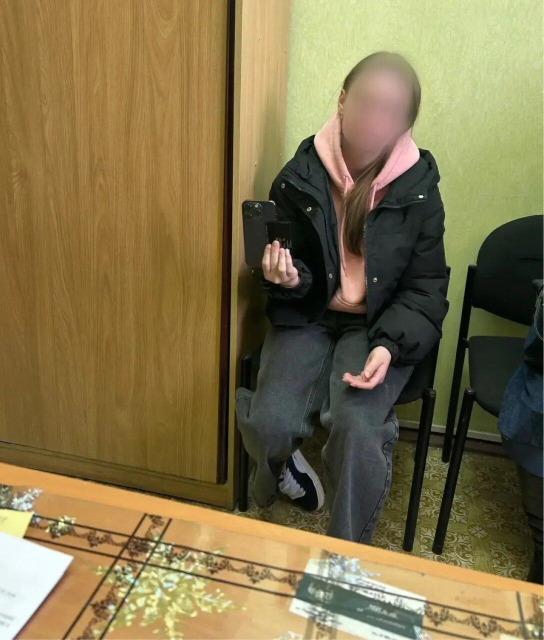 В Зеленогорске студентка заработала 3 тысячи рублей на дропперстве и лишилась...