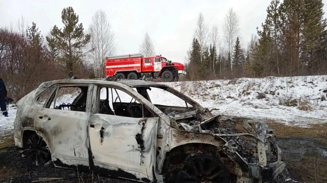 В посёлке Канифольный сгорел легковой автомобиль Пожар произошёл в посёлке...