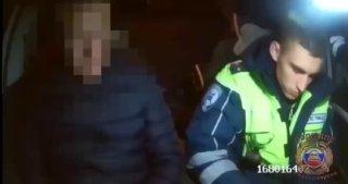 В Красноярском крае водитель пытался откупиться от инспекторов ДПС за 5 тысяч...