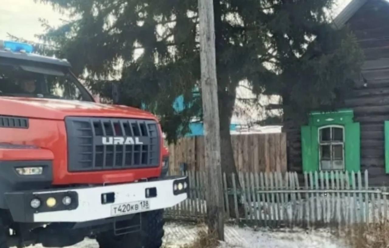 Трое детей отравились угарным газом — отец вынес годовалую дочь из горящего дома