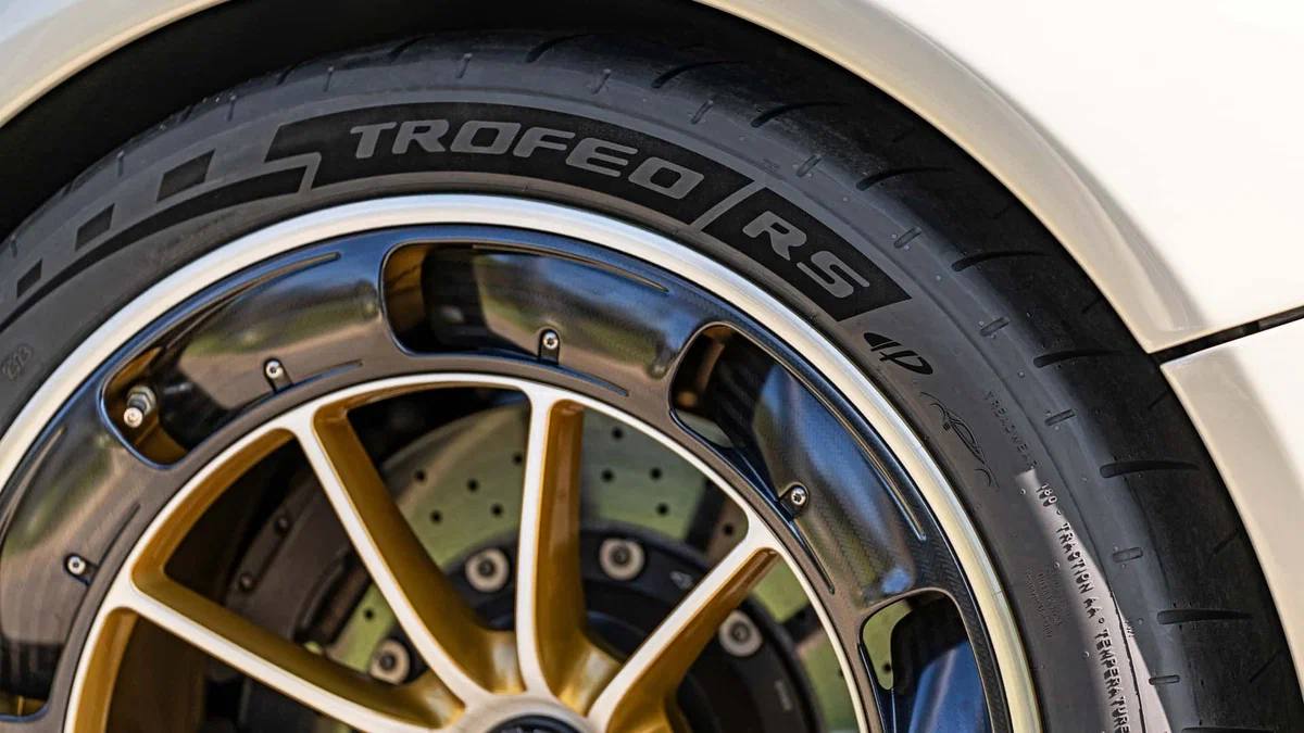 В Pirelli разработали «кибершины», которые могут...