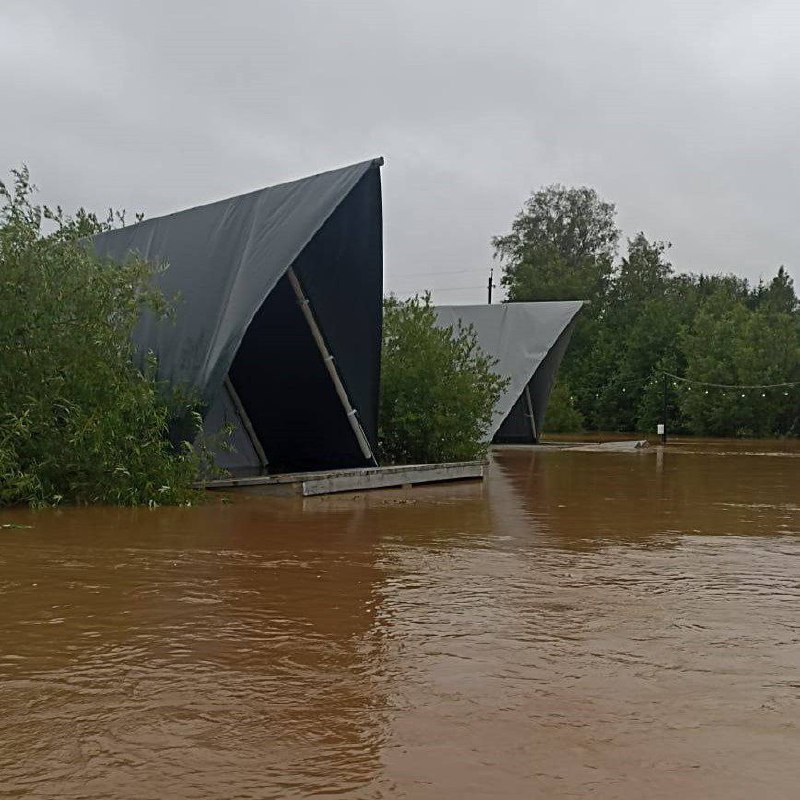 Накануне в Свердловской области затопило деревню Малый Турыш