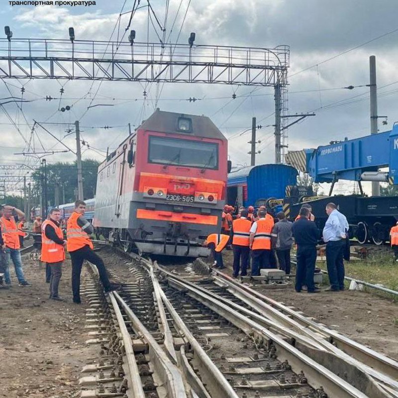 Сегодня в Екатеринбурге электровоз сошел с рельс Инцидент...