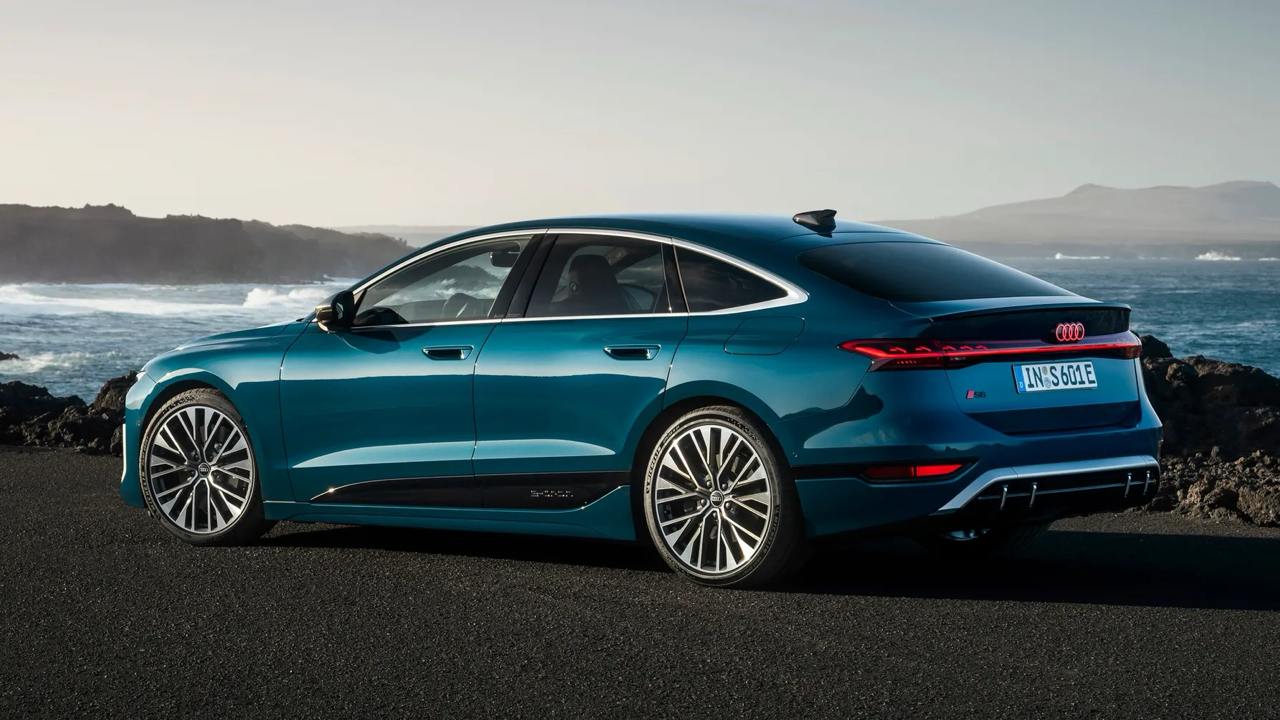 Audi представили свои новые А6 и S6 — теперь они электрические с мощным двигателем на 543 лошадиных силы