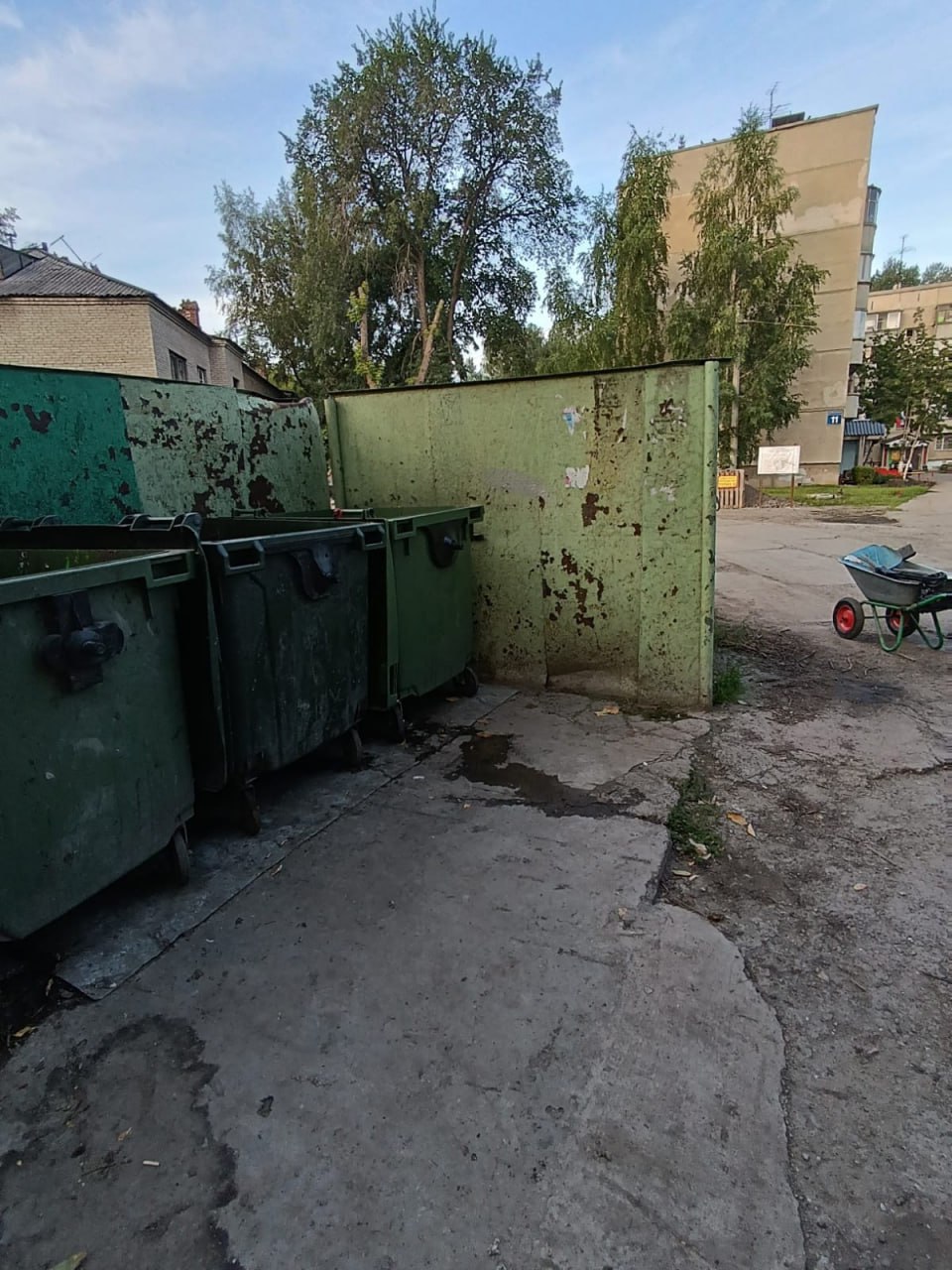 В Новосибирске жители Хилокского жилмассива вновь пожаловались на нелегальные кафе