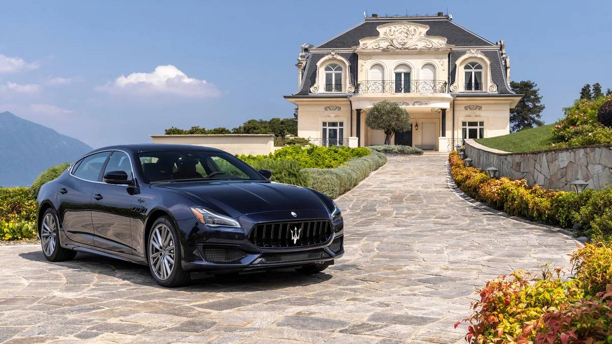 Maserati показала последний Quattroporte с V8 — Grand...