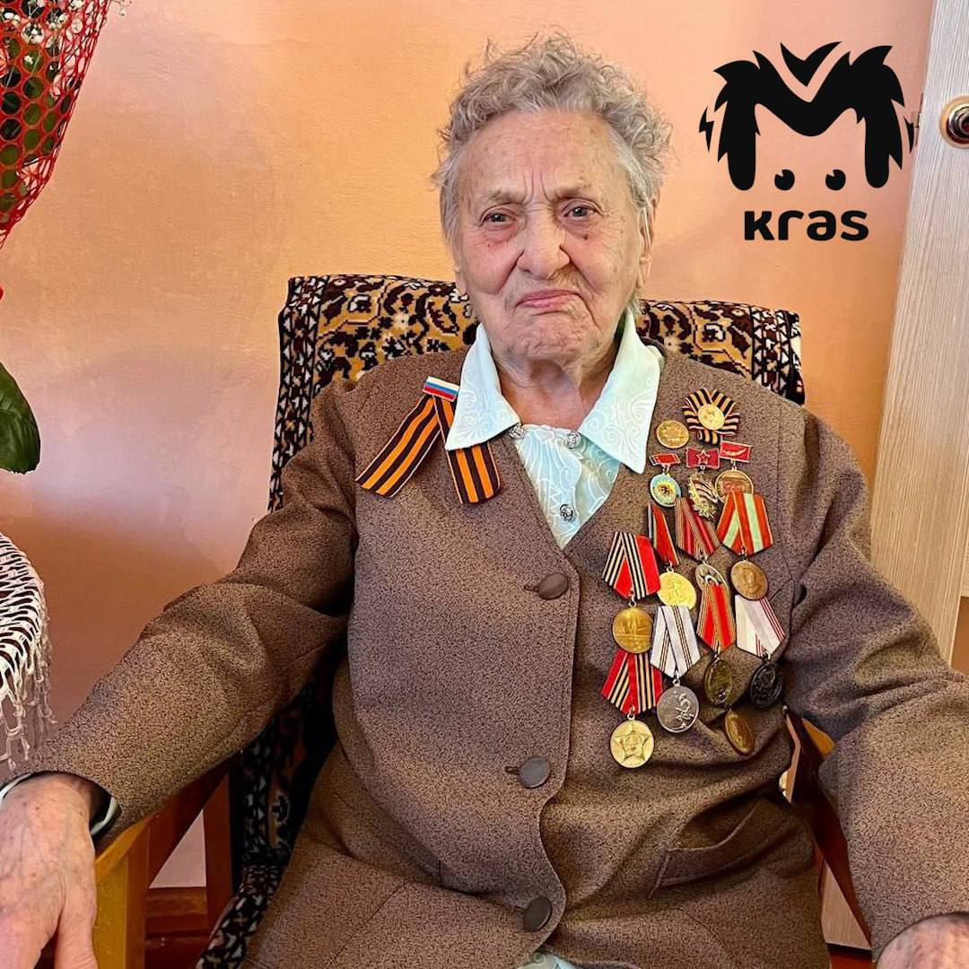 100-летняя ветеран ВОВ заявила, что сиделка отняла у неё квартиру в Назарово.