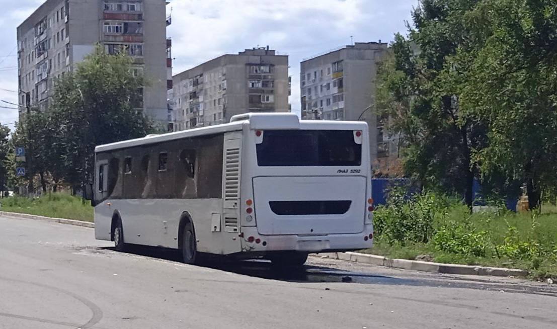 ❗️ВСУ ударили по автобусу в Лисичанске: один человек погиб, 28 пострадали, сообщил глава ЛНР Пасечник.