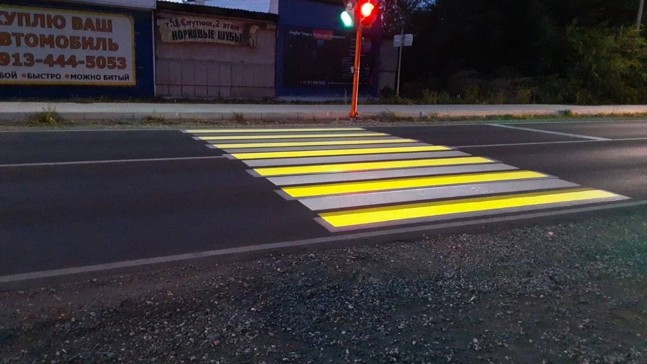 В Саяногорске появился первый проекционный пешеходный...