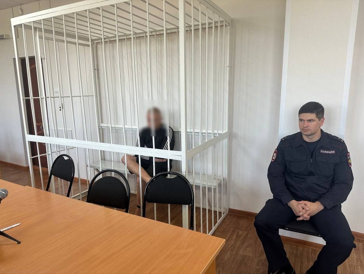 Несовершеннолетний саяногорец угнал грузовик. Парня заключили под стражу.